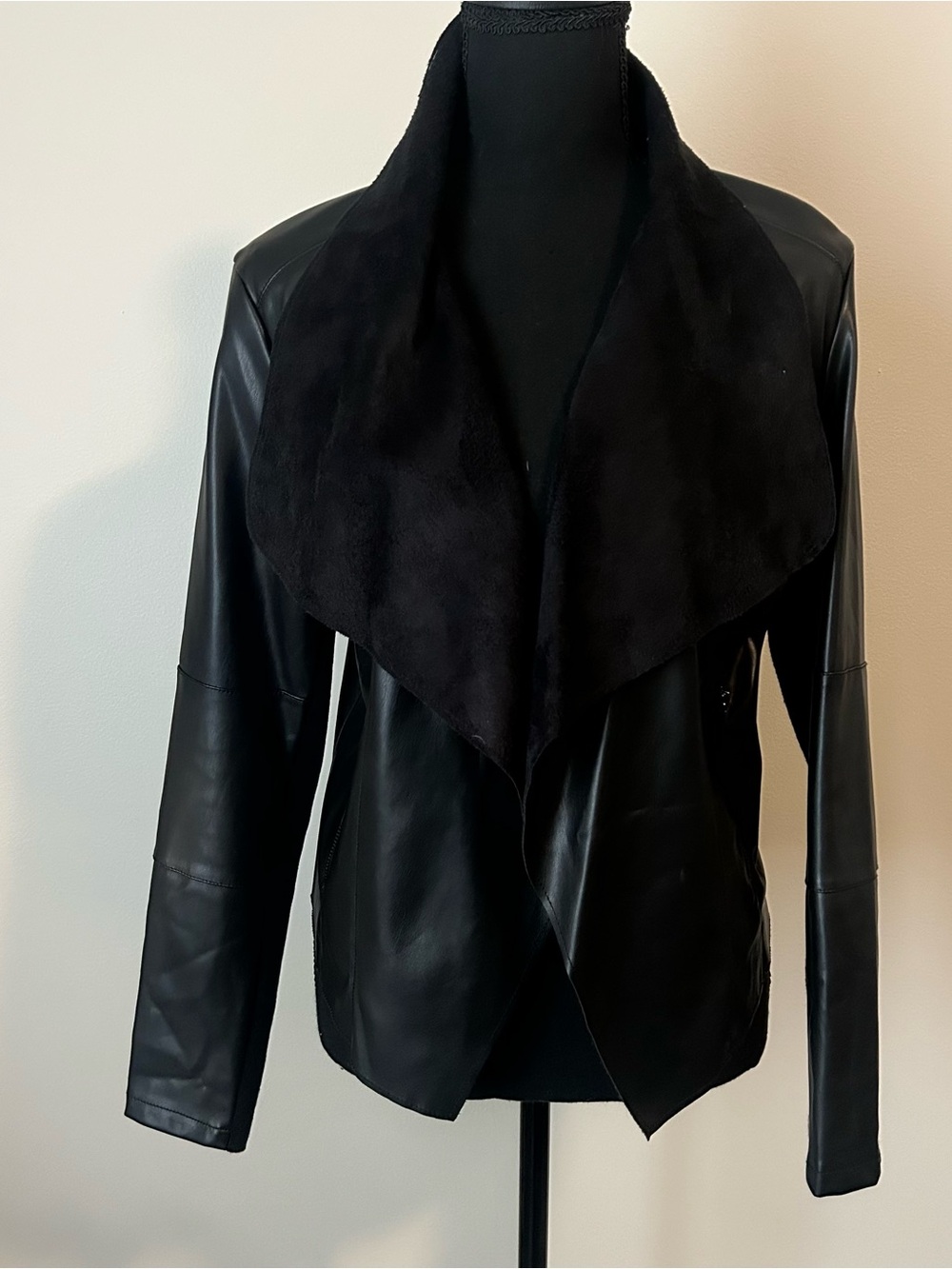 Bagatelle Collection Black Faux Leather Waterfall Jacket Size Small NWT